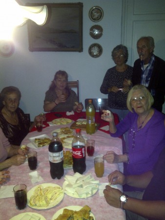 Festejamos los cumpleaños entre todos los compañeros 